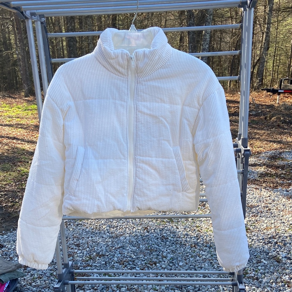 SHEIN White Puffer Jacket